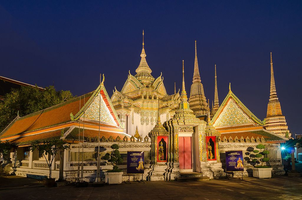 L'impressionnant temple de Wat Pho dans le centre historique de Bangkok.