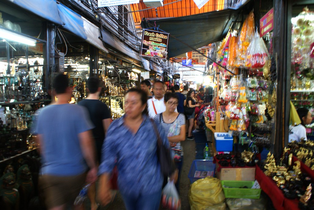 Marché de Chatuchak à Bangkok : Une expérience inoubliable.