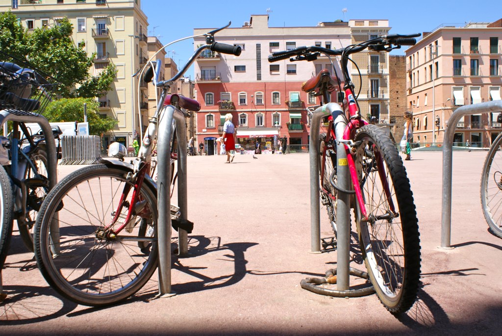 Location de vélo à Barcelone : Ville idéale à découvrir en deux roues.