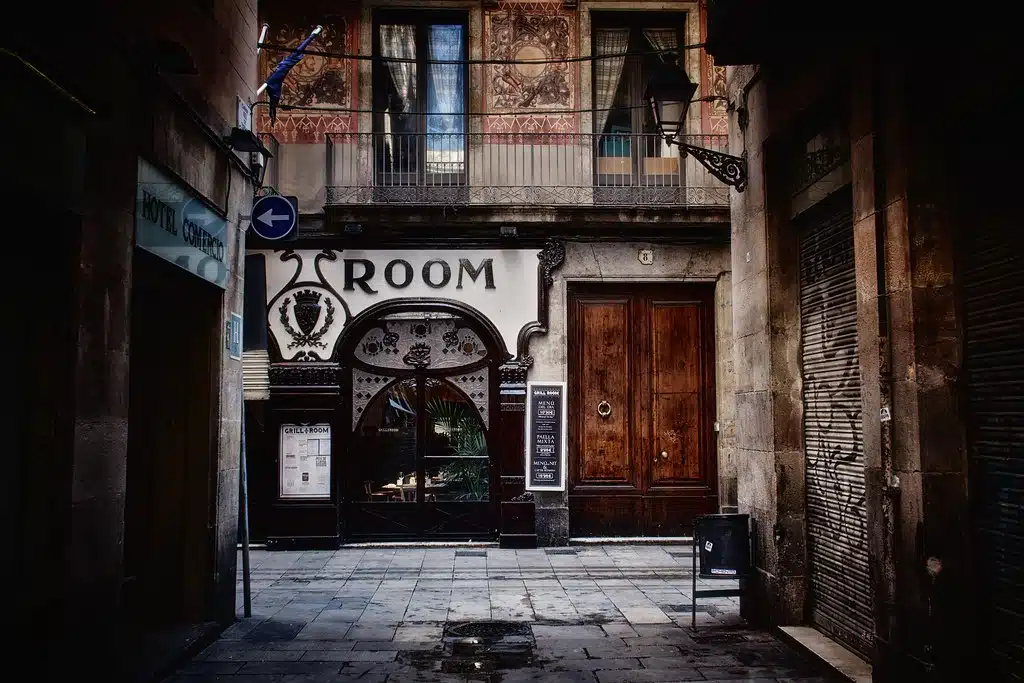 Ruelles du quartier du Gotico à Barcelone – Photo de Luis Marin