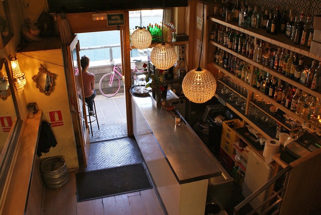 Un autre café/bar agréable de la plaça del Sol de Gracia à Barcelone.