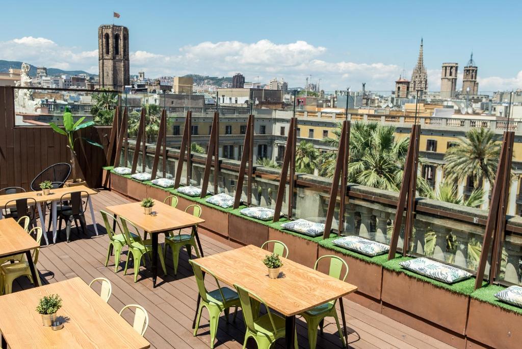 Lire la suite à propos de l’article 12 auberges de jeunesse à Barcelone à partir de 23€ en 2025