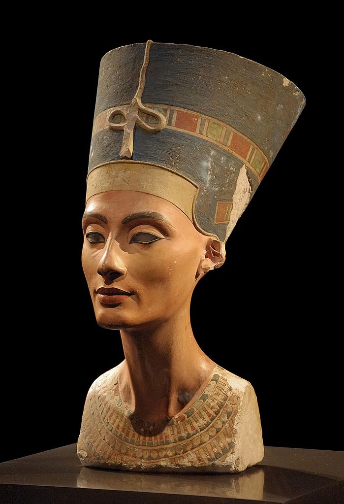 Musée à Berlin : Célèbre buste de Néfertiti au Neues museum. Photo de Philip Pikart.