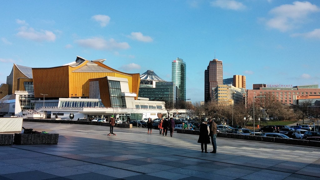 Quartier de Tiergarten à Berlin : Kulturforum au premier plan et la Potsdamer platz au second. Photo de Gertrud K.