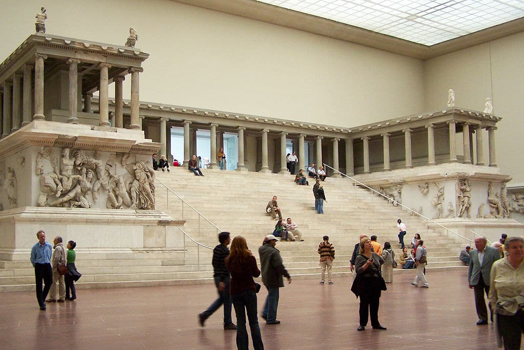 Autel de Pergame au Pergamon museum à Berlin.