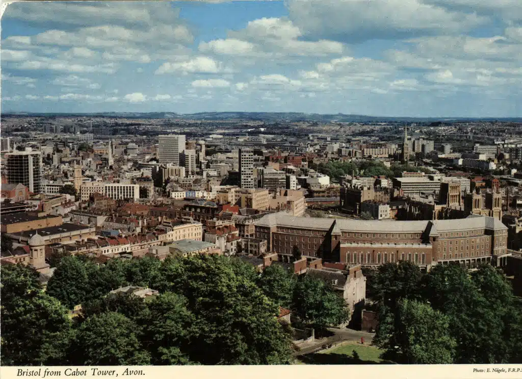 Carte postale vintage : Vue de la Cabot Tower.