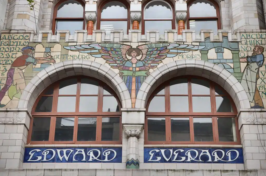 Façade art and craft dans la Vieille Ville de Bristol.