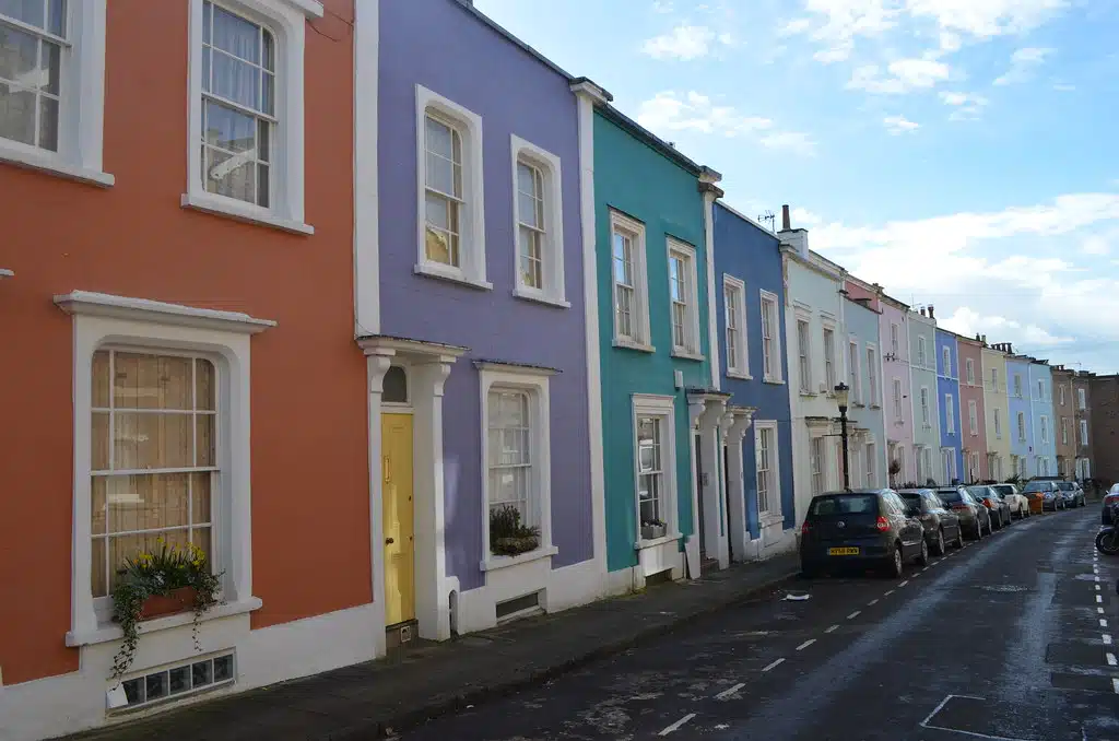 Ribambelles de petites maisons colorées dans le quartier de Clifton.