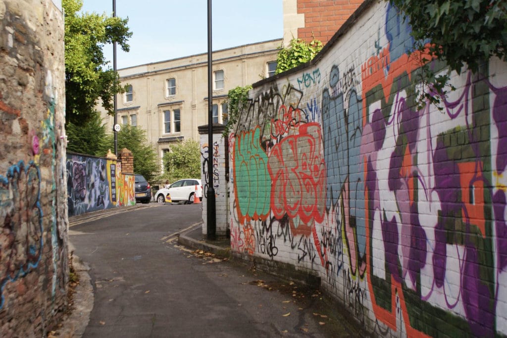 Street art dans le quartier de Montpellier à Bristol.