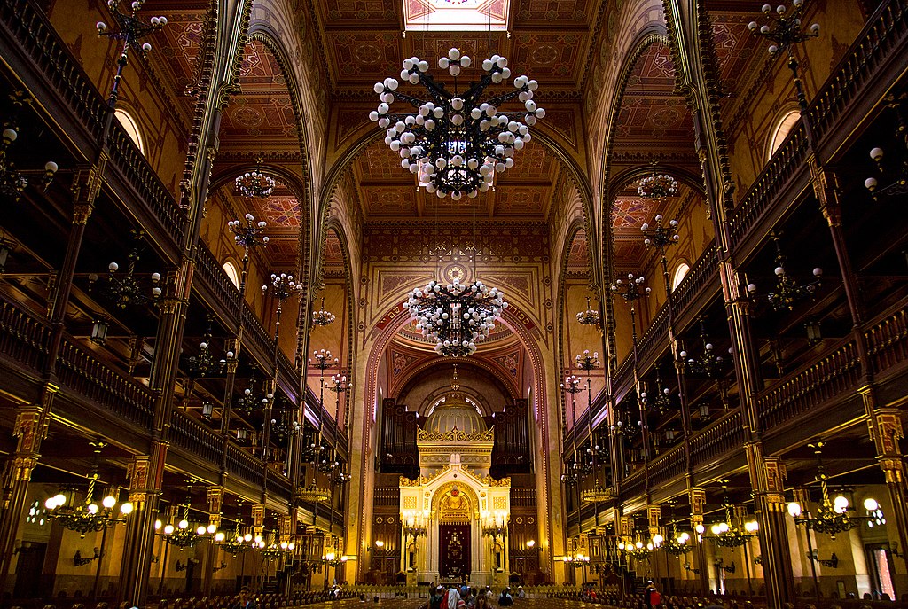 A l'intérieur de la Grande Synagogue de Budapest - Photo d'Alexey Elfimov - Licence ccby 3.0