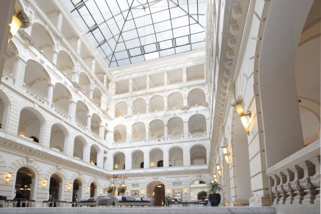 Anantara New York Palace : Hotel de luxe à Budapest.