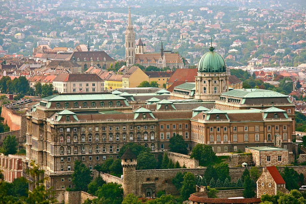 Vue sur le Chateau dans le quartier de Buda à Budapest - Photo d'Alex Proimos