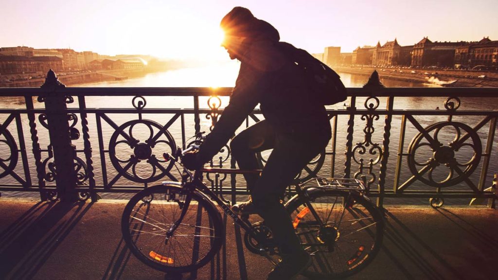 Se déplacer en vélo à Budapest : Location, pistes cyclables et conseils - Photo de Viktor Keri.