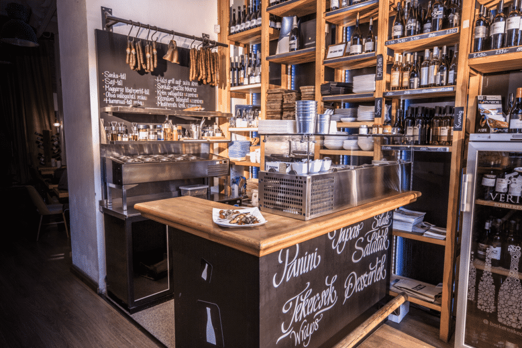 Lire la suite à propos de l’article Budapest : 6 Bars à vins à découvrir d&rsquo;urgence