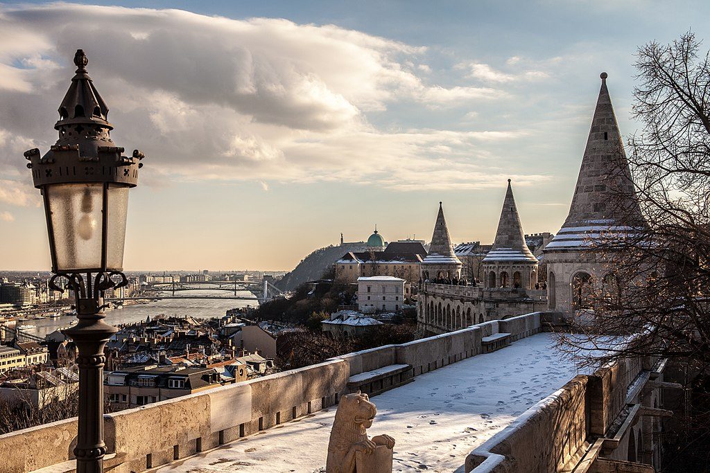 Vue depuis le bastion des pêcheurs à Budapest.