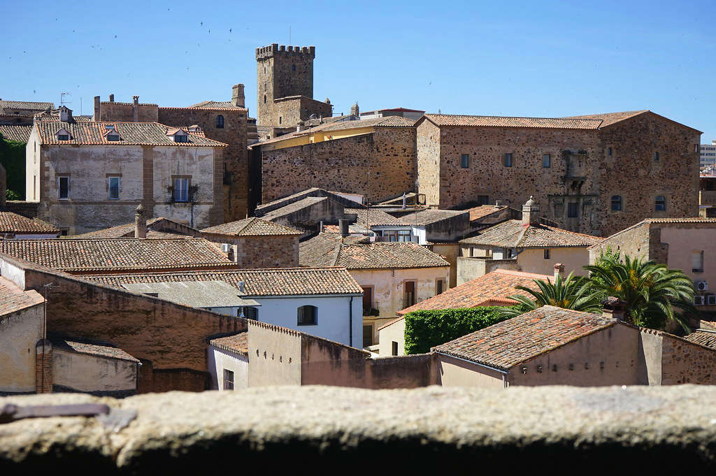 Vue sur le centre historique de Caceres depuis la Cocathédrale.