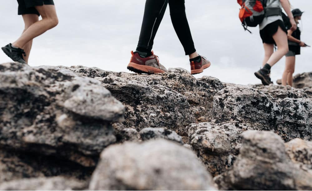 Chaussures de randonnées à rude épreuve - Photo de Sean Brookes @unsplash