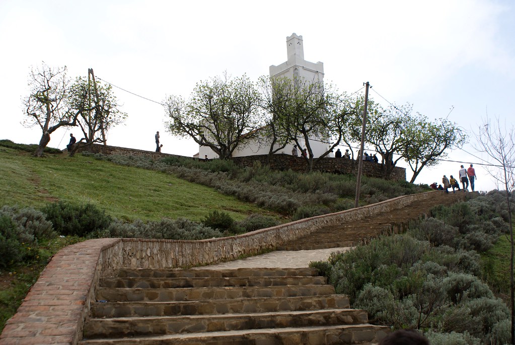 Escalier menant à la Mosquée Bouzâafar à Chefchaouen