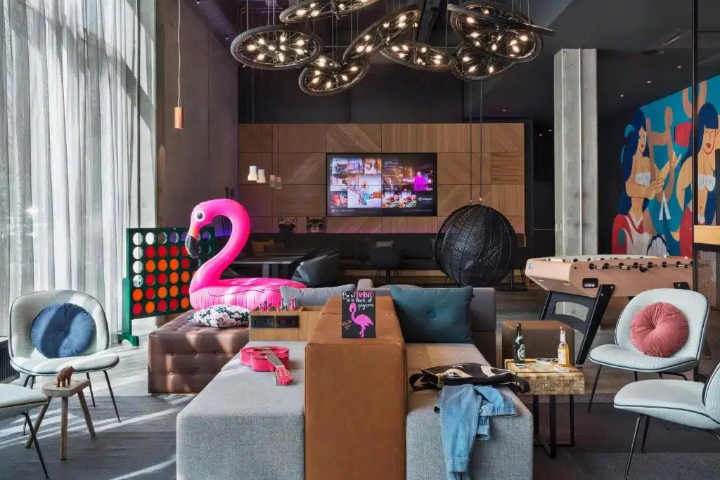 Moxy Copenhagen Sydhavnen – Ambiance urbaine et ludique pour adulescent.