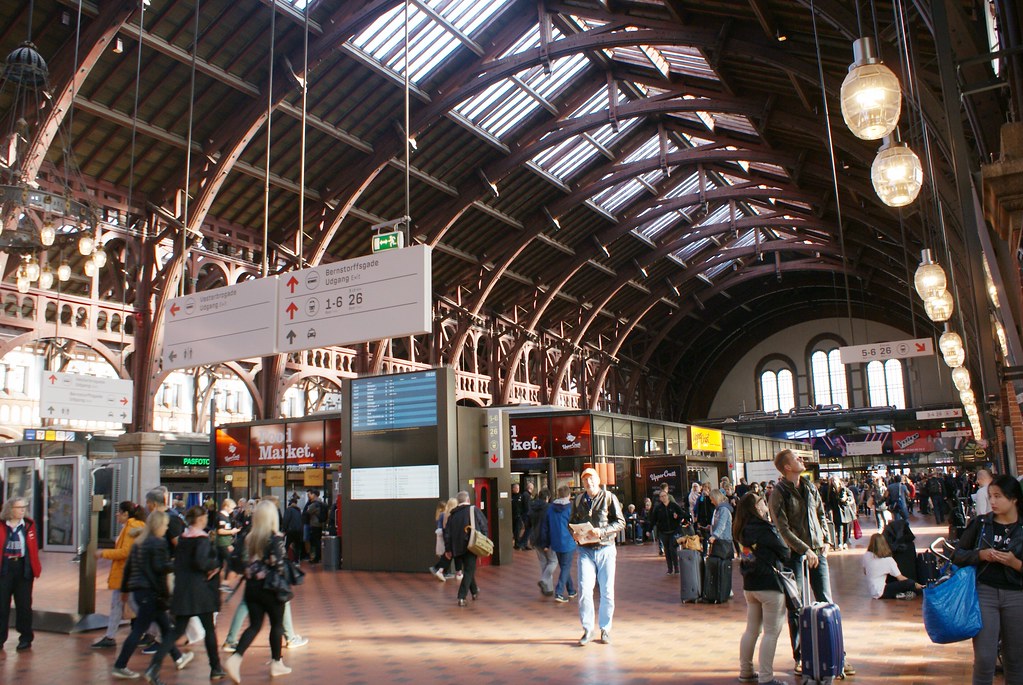 Venir en train à Copenhague : A l'intérieur de la gare centrale.