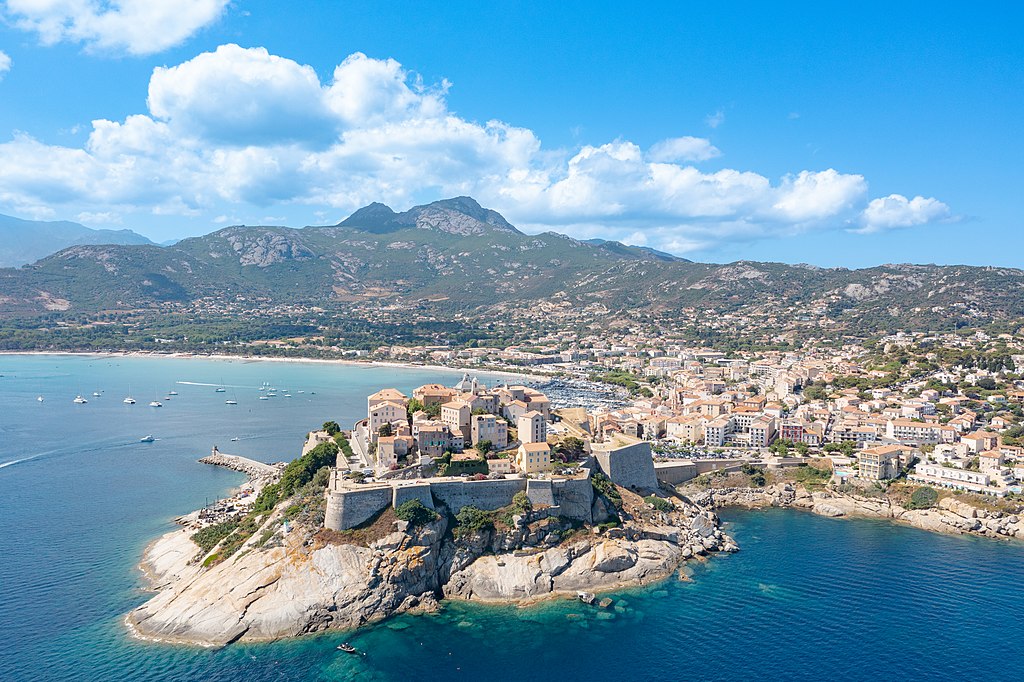 Vue sur la cité de Calvi - photo de dronepicr - Licence ccby 2.0