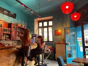 Café Szafé, bar d’expats et de locaux à Cracovie [Piasek]