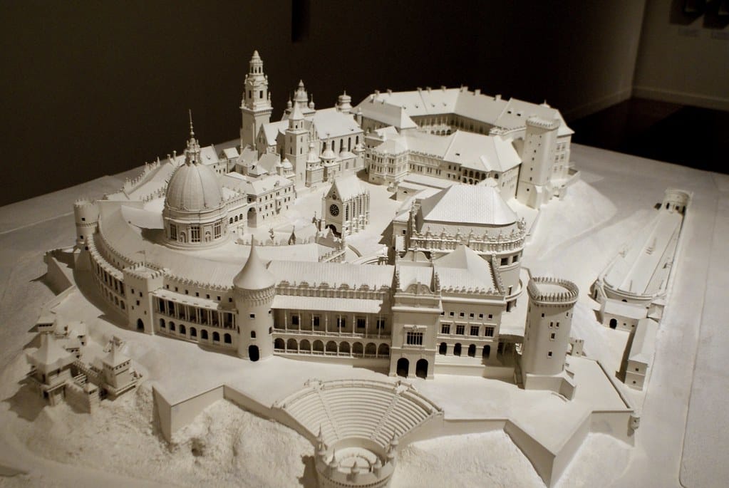 Lire la suite à propos de l’article Chateau de Wawel à Cracovie : Projet fou de reconstruction