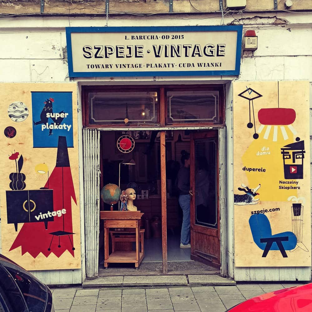 Szpeje à Cracovie, magasin de déco de l'époque communiste. 