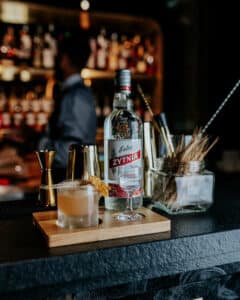 Fabryczna 13, dans le bar du musée de la vodka à Cracovie.
