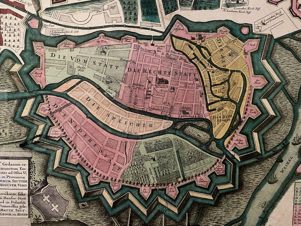 Plan de Gdansk (alors appelé Dantzig) en forme de mi-pierogi mi-shuriken dans le musée Emeryk Hutten-Czapski à Cracovie.