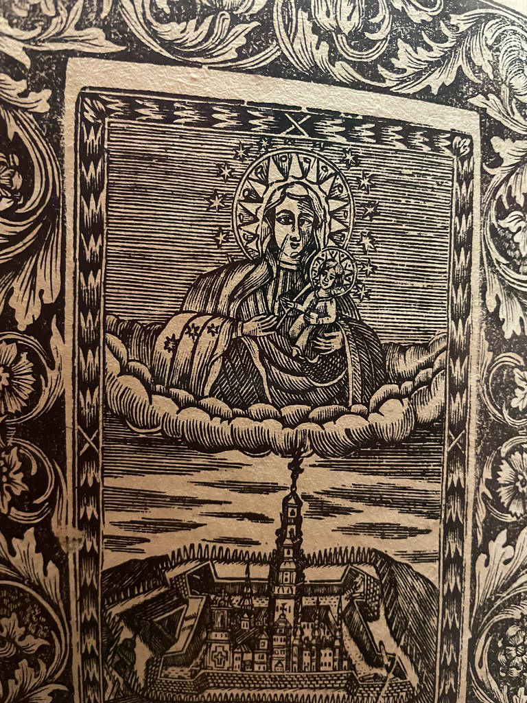Gravure de Notre Dame de Czestochowa (avec un léger strabisme) dans le musée Emeryk Hutten-Czapski à Cracovie.