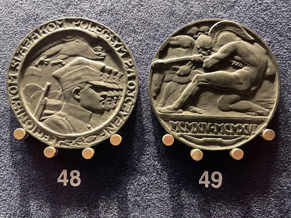 Médaille pour les légionnaires silésiens de Pilsudksi dans le cabinet de numismatique du musée Emeryk Hutten-Czapski à Cracovie.