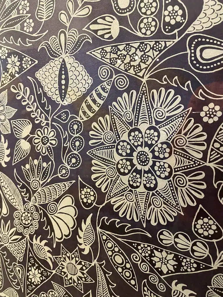 Motif imprimé en batik au musée ethnographique de Cracovie.