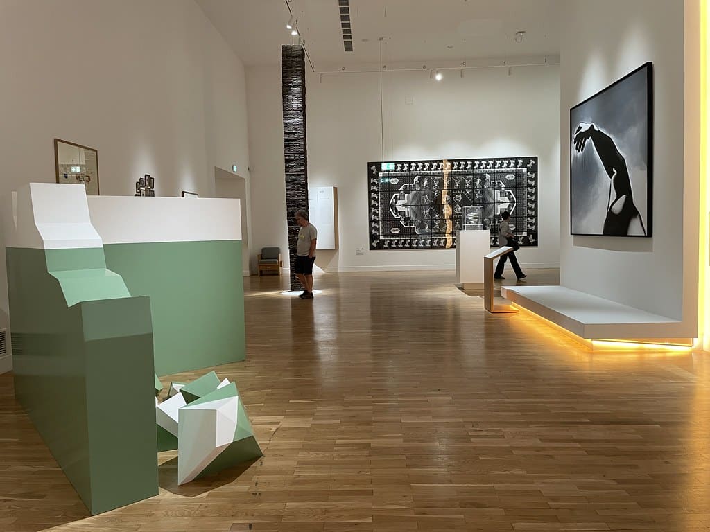 Collection post-2000 au Musée National de Cracovie.