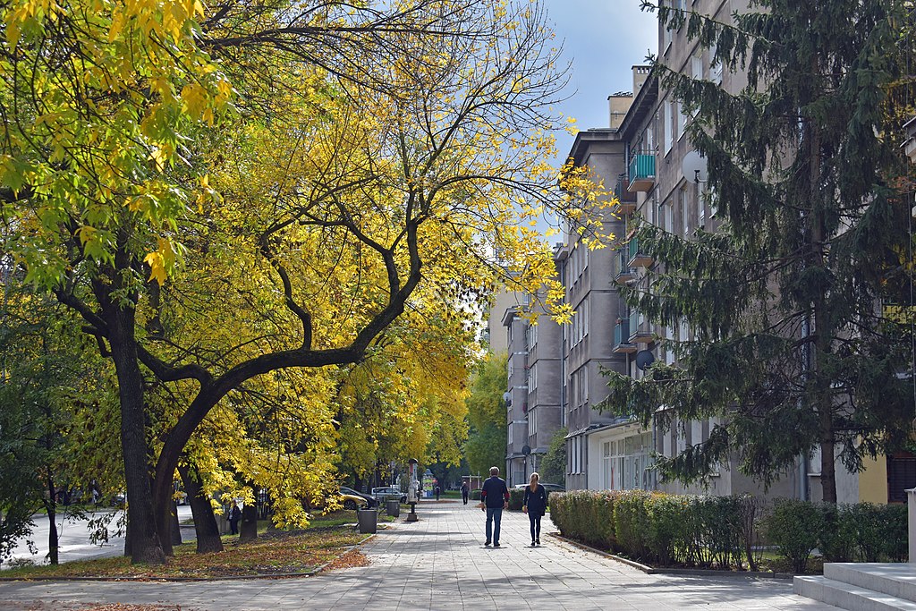 Dans une des cité d'habitation dans le quartier de Nowa Huta à Cracovie. Photo de Zygmunt Put