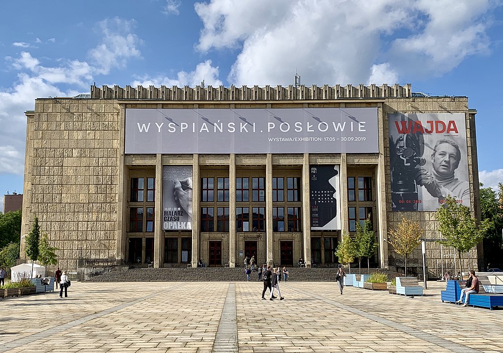 Façade du Musée National de Cracovie. Photo de Kgbo