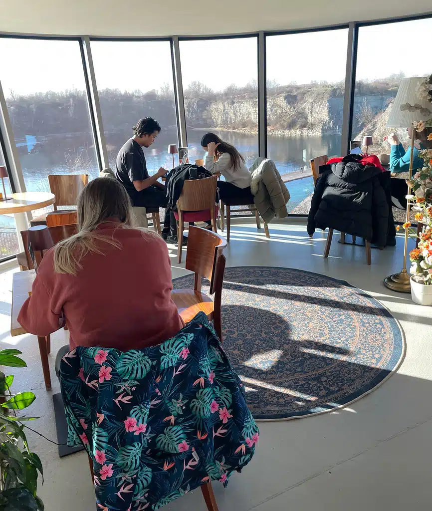 Vue depuis le Cafe Zakrzówek situé au dessus du lac.