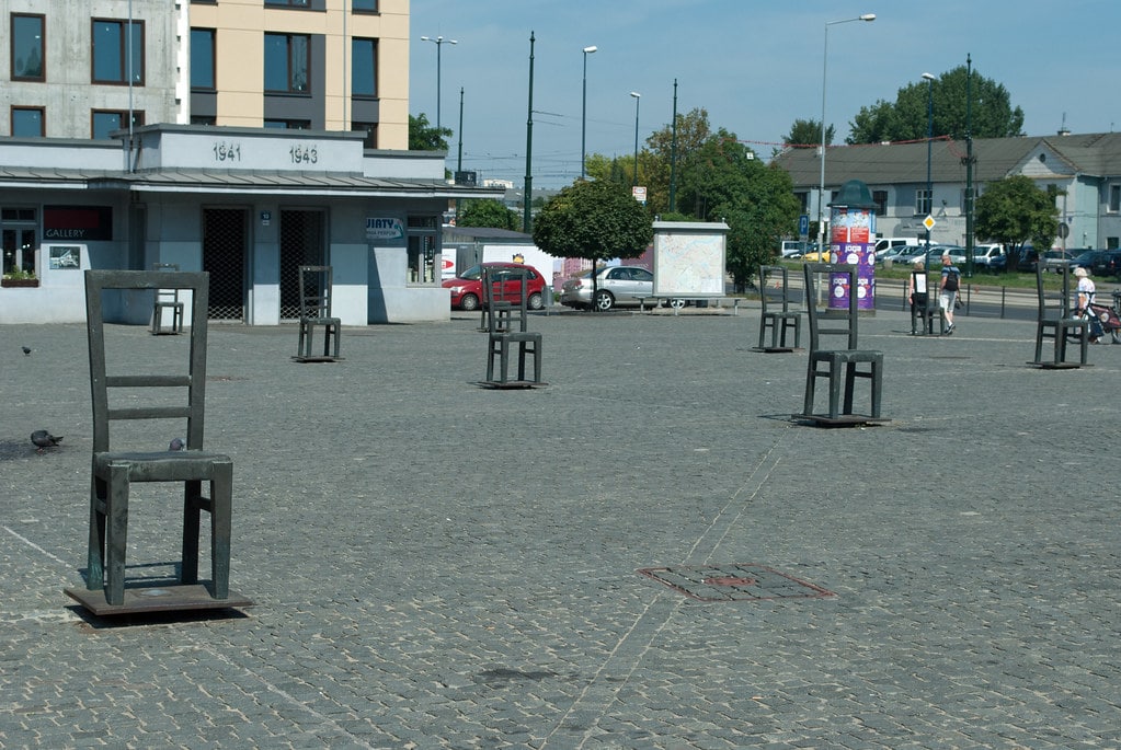 Mémorial de la liquidation du ghetto sur le plac bohaterow getta dans le quartier de Podgorze à Cracovie.