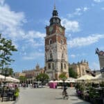 Ratusz, hotel de ville gothique de Cracovie et vue panoramique