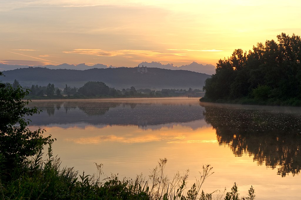 Quand venir à Cracovie en Pologne ? Climat et météo à 7 jours. Photo de la Vistule près de Tyniec par Jakub Halun.