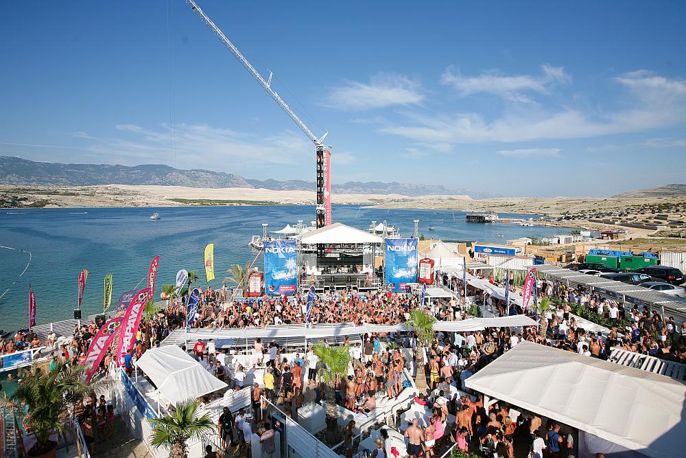 Papaya Club sur l'île de Pag - Photo de Metaxa754 - Licence CC BY SA 3.0