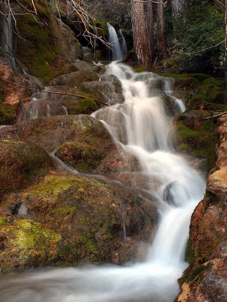 Nacimiento del rio Cuervo près de Cuenca - Photo de Aitor Fdez Ceballos - Licence ccbysa 4.0