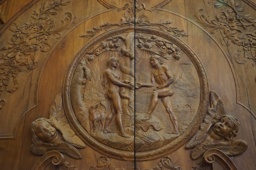 Représentation d'Adam et Eve dans la sacristie de la Cathédrale de Cuenca.