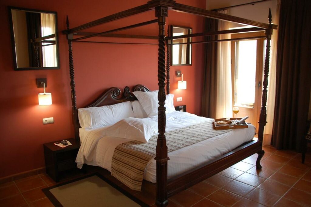 Chambre de l'hotel Convento Del Giraldo.