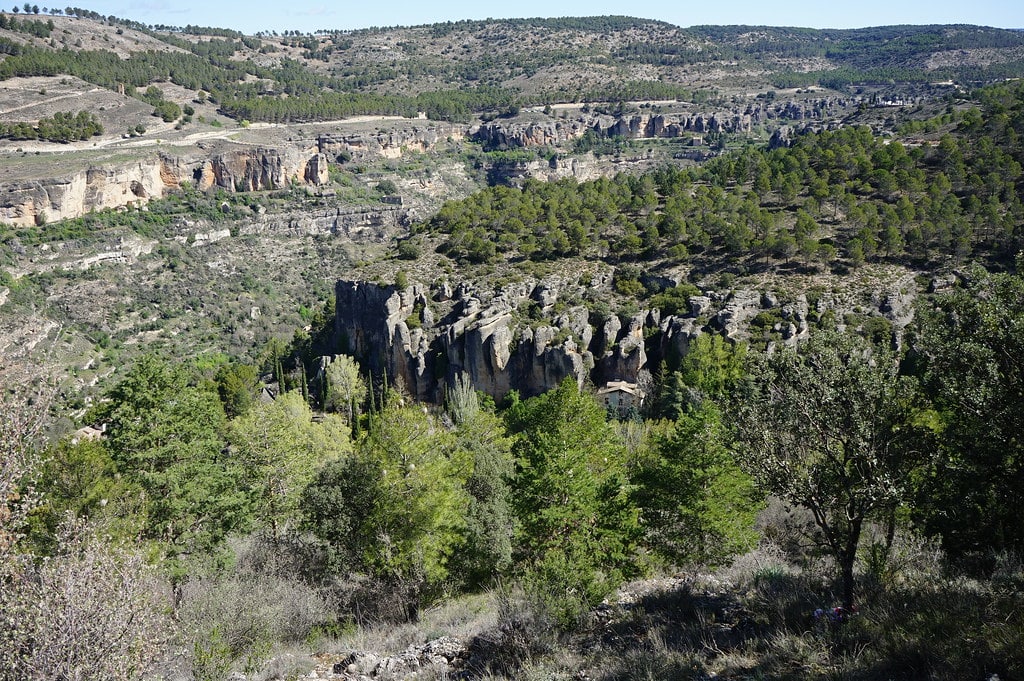 Vue sur le canyon du Huecar depuis le sentier GR-66 à Cuenca.