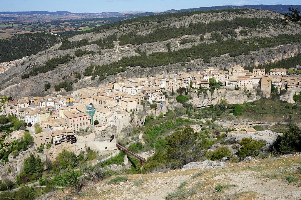 Vue sur le centre historique de Cuenca depuis le sentier GR-66.
