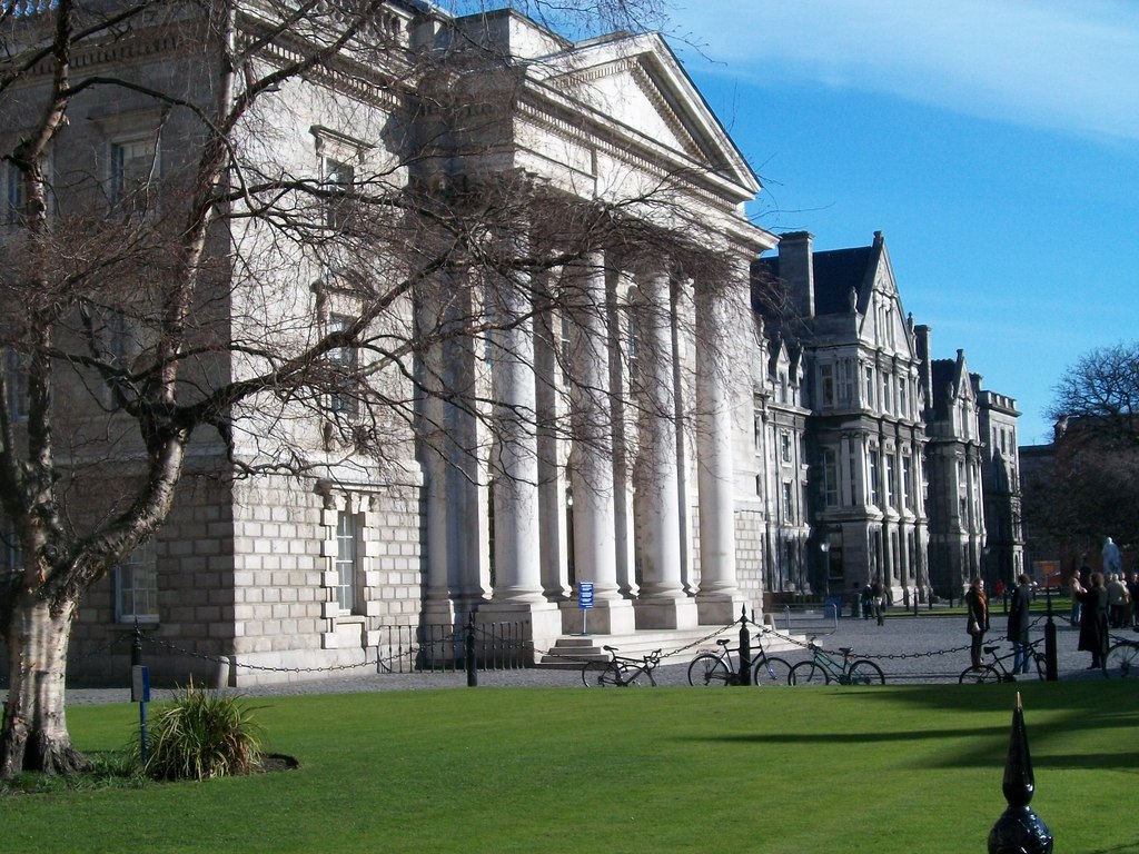 Chapelle néo-classique du Trinity College à Dublin - Photo d'Eric Jones