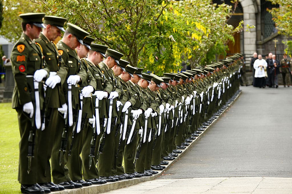 Cérémonie militaire au cimetière d'Arbour Hill à Dublin - Photo de l'Irish Defence Forces