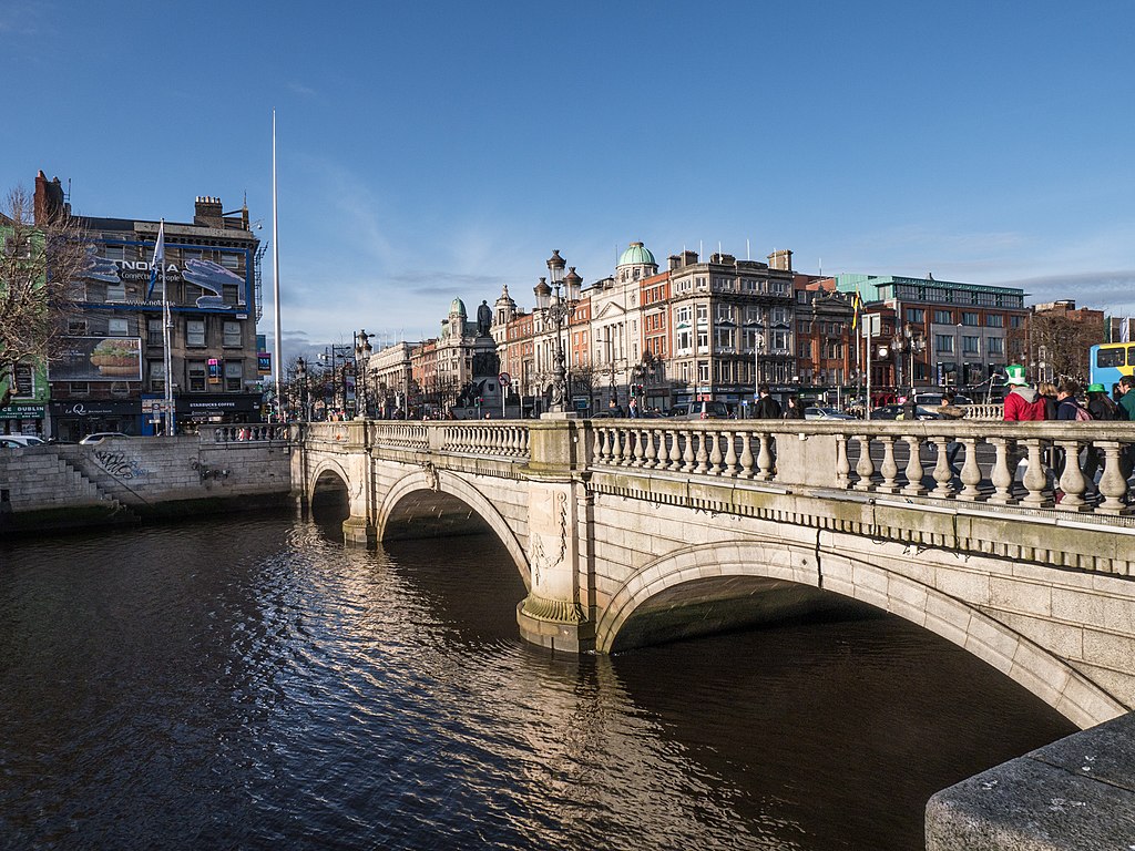 Pont O'Connell à Dublin au dessus de la Liffey - Photo de Charles Nadeau