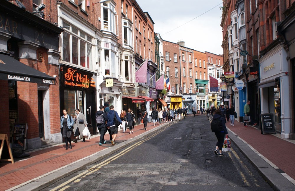 Rues commerçantes dans le centre de Dublin.